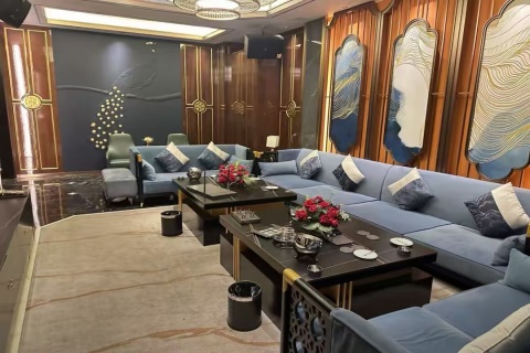 凉山夜场迎新机 文化体验伴职途